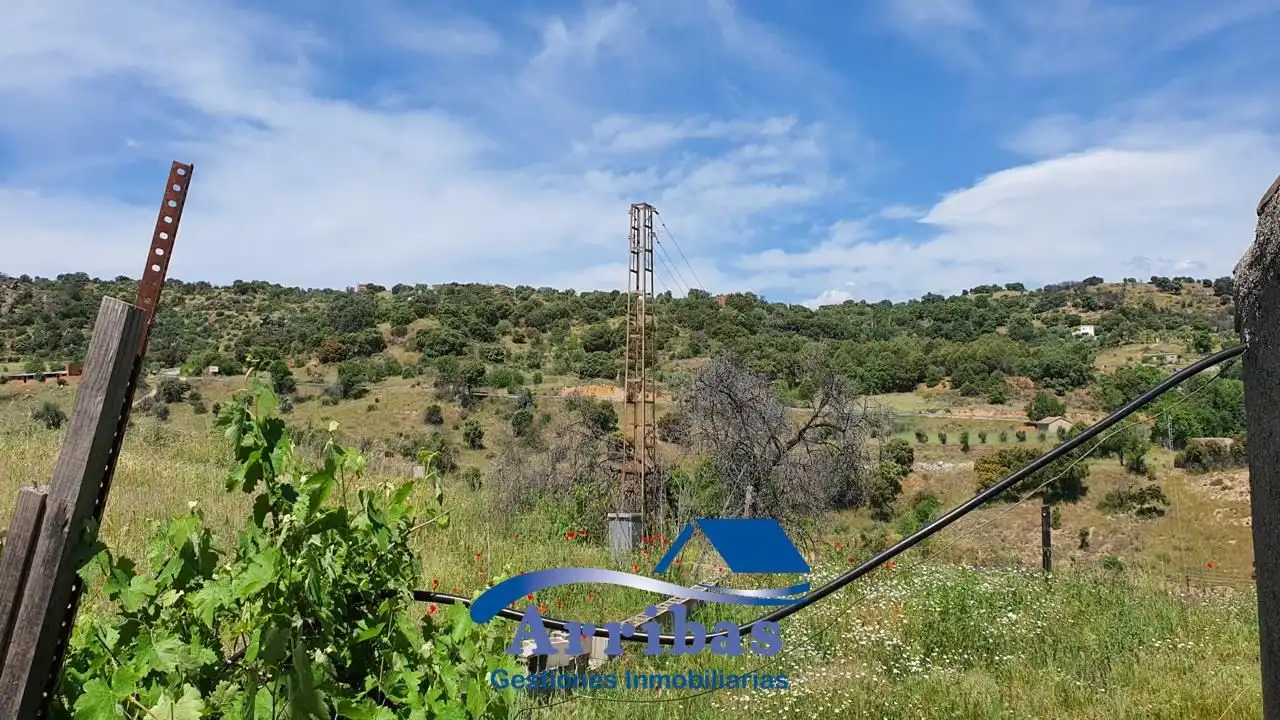 Finca rústica en venta en Almorox con Calefacción y Jardín privado