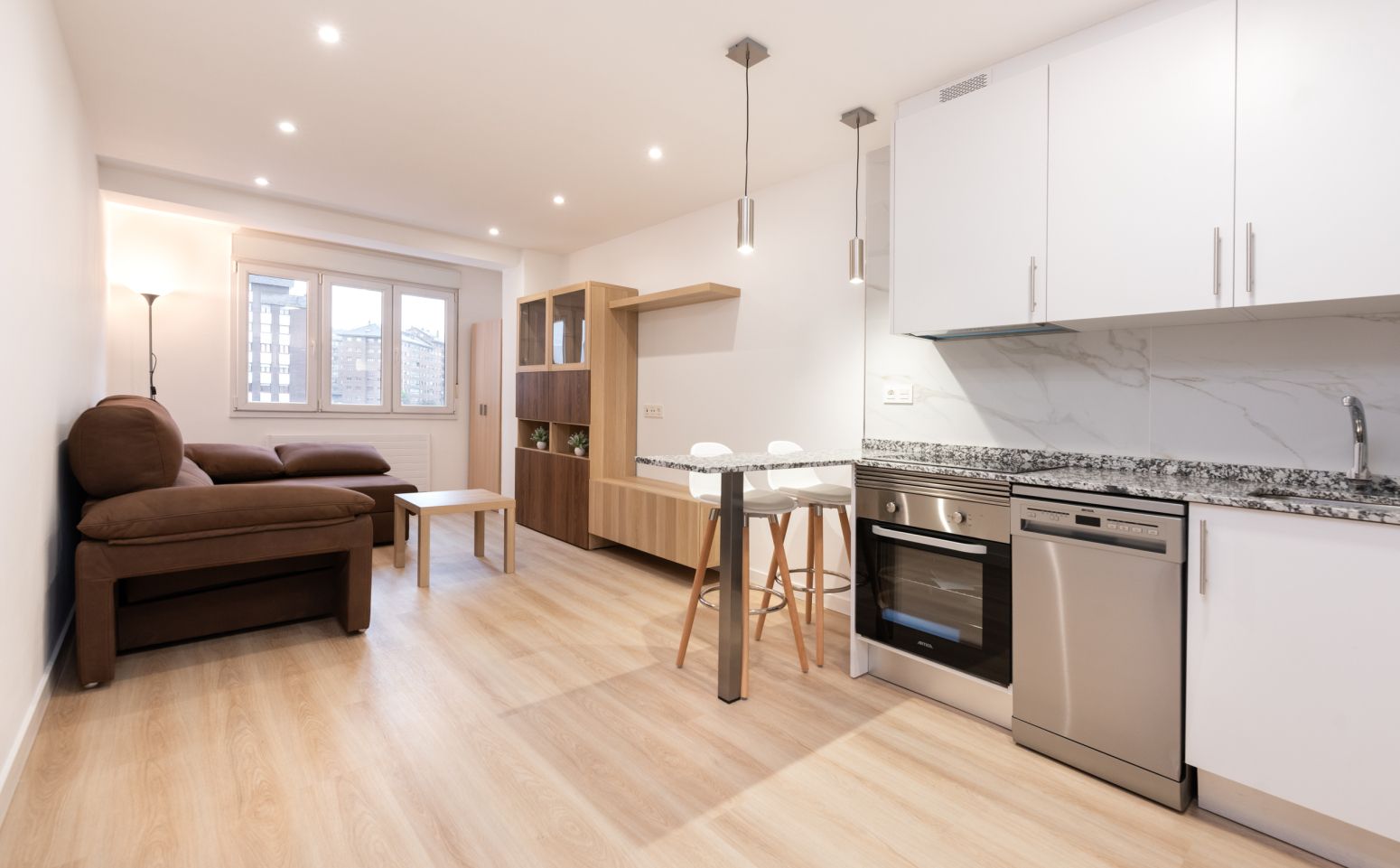 Cuina de Pis de lloguer en Oviedo  amb Calefacció