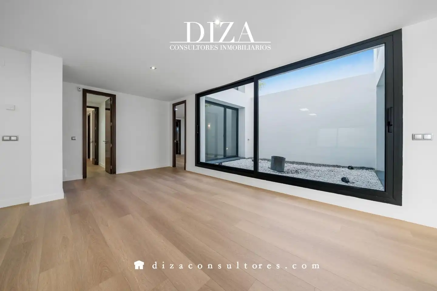 Vista exterior de Casa o chalet en venta en Madrid