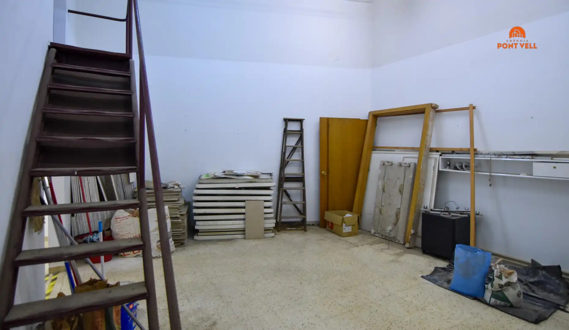 Local commercial à louer à La Bisbal d'Empordà, imagen 28