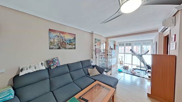 Piso en Venta en Calle Albuñuelas en Orcasur - 12 de Octubre