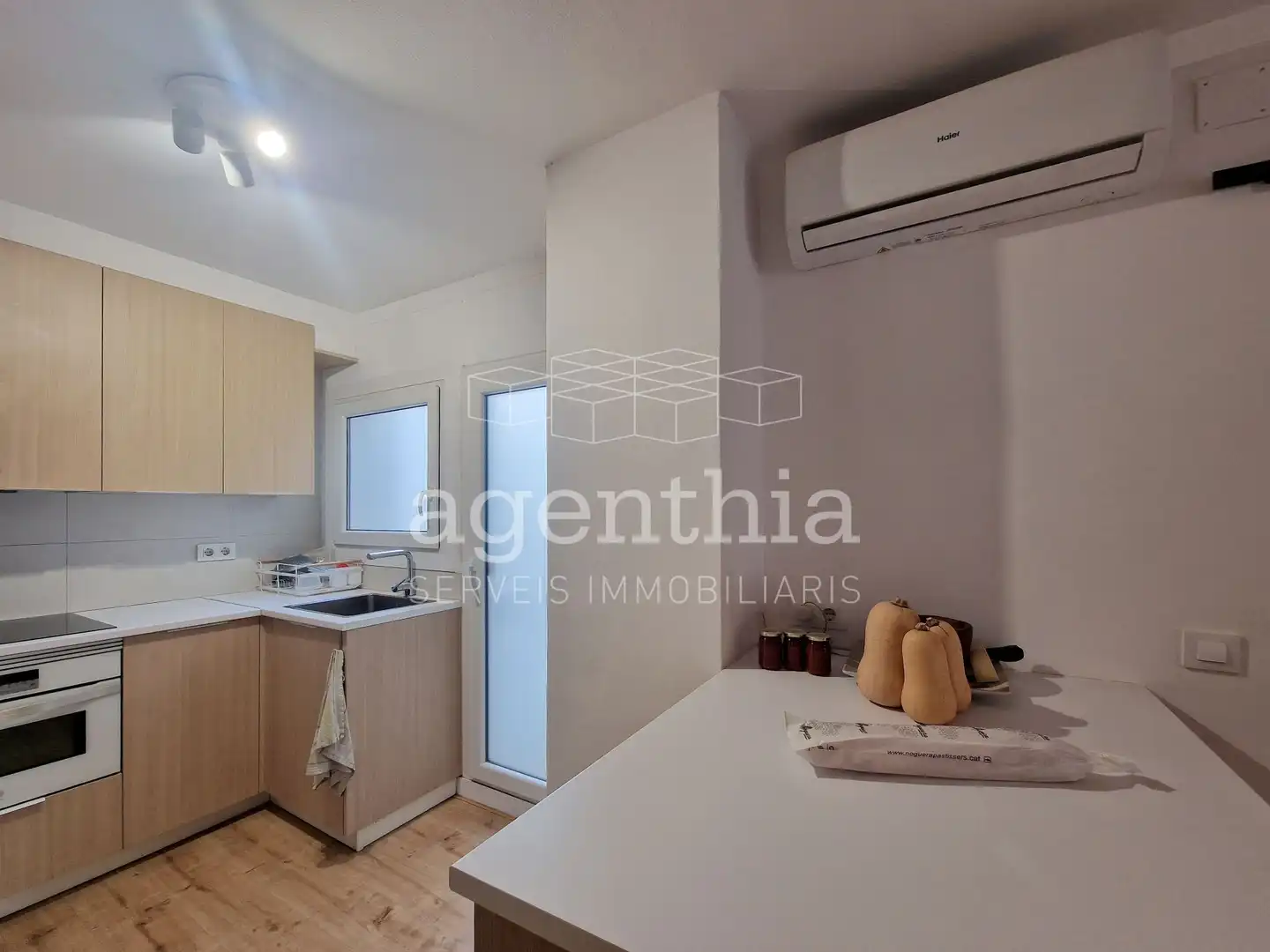 Study for sale in Girona, Girona