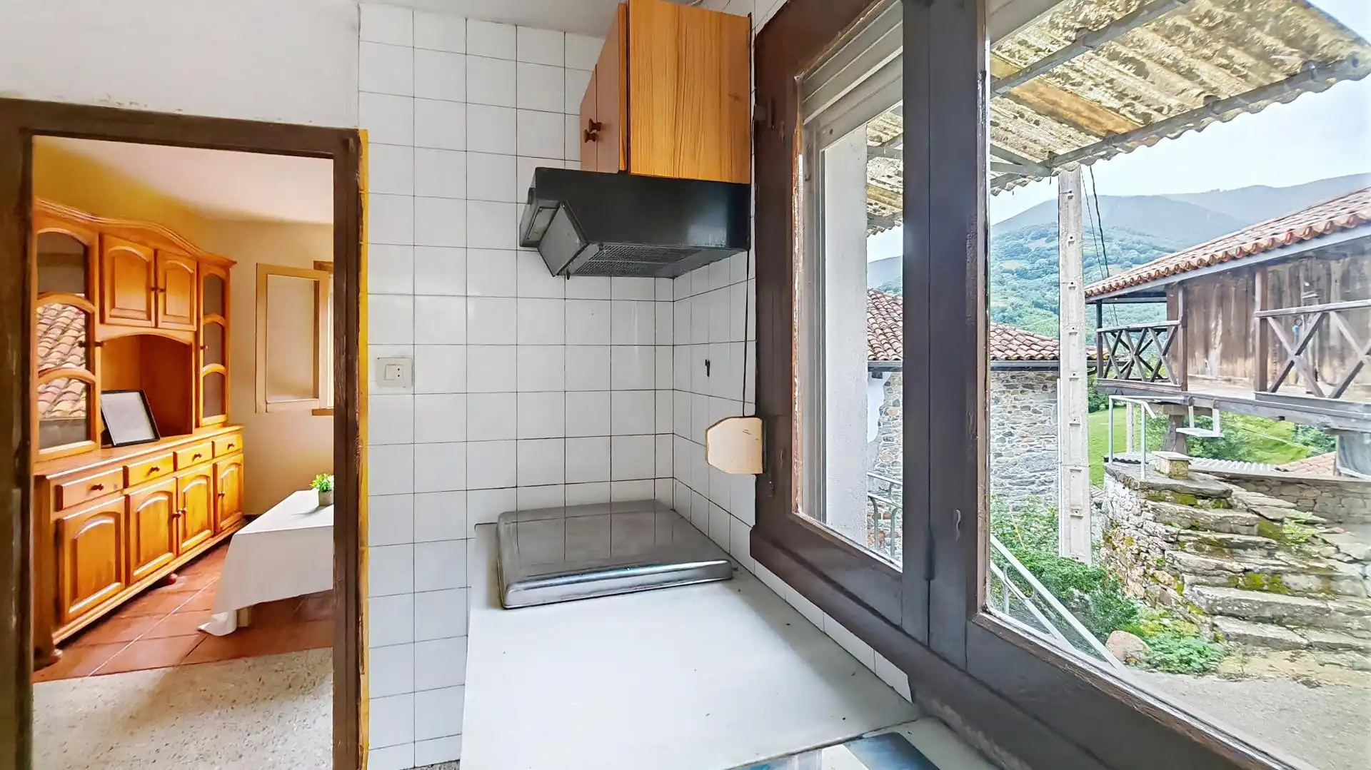 Kitchen of Detached homes for sale in Belmonte de Miranda