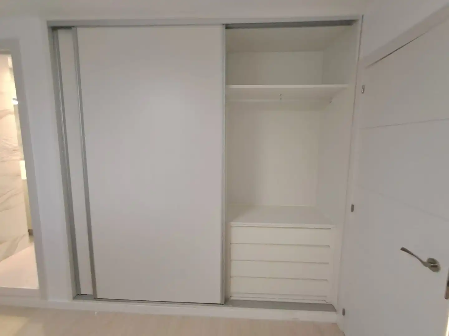Habitación de Apartamento en venta en Benalmádena con Aire acondicionado, Calefacción y Jardín privado