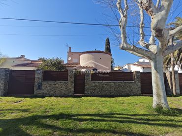 Casa en venda a carrer llobregat, 53 53
