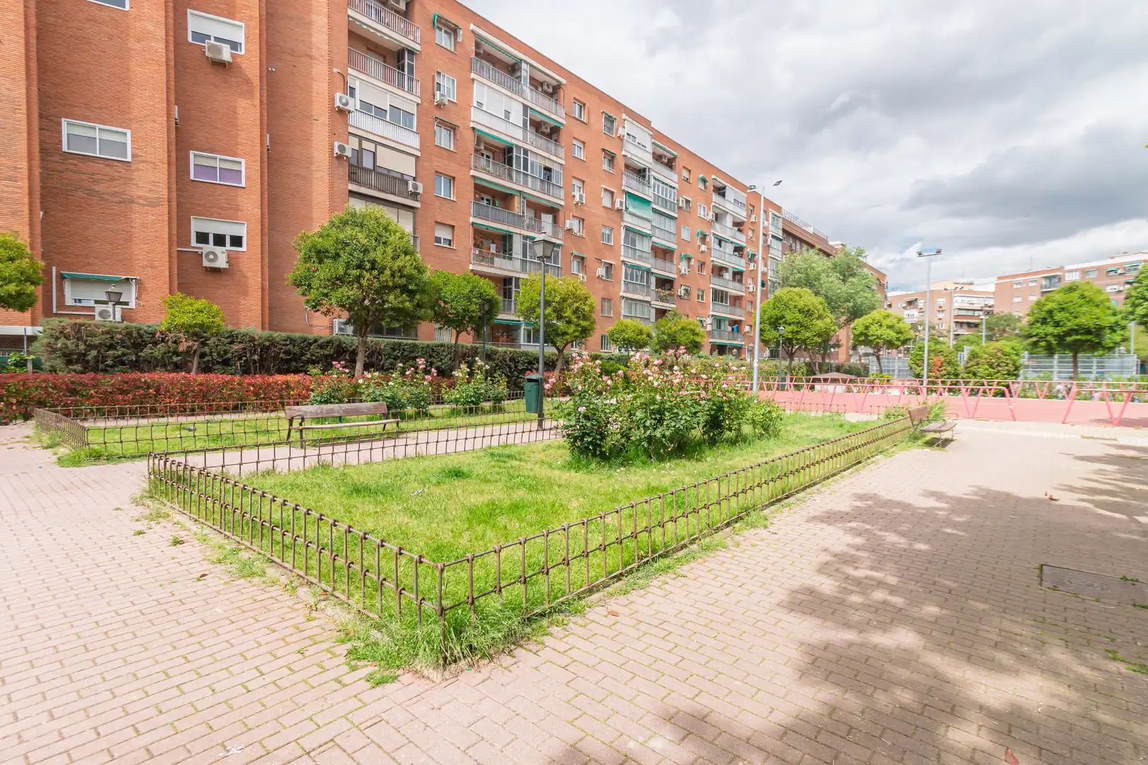 Außenansicht von Wohnung zum Verkauf in Madrid mit Heizung