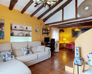 Sala d'estar de Finca rústica en venda en Navajas amb Calefacció i Balcó