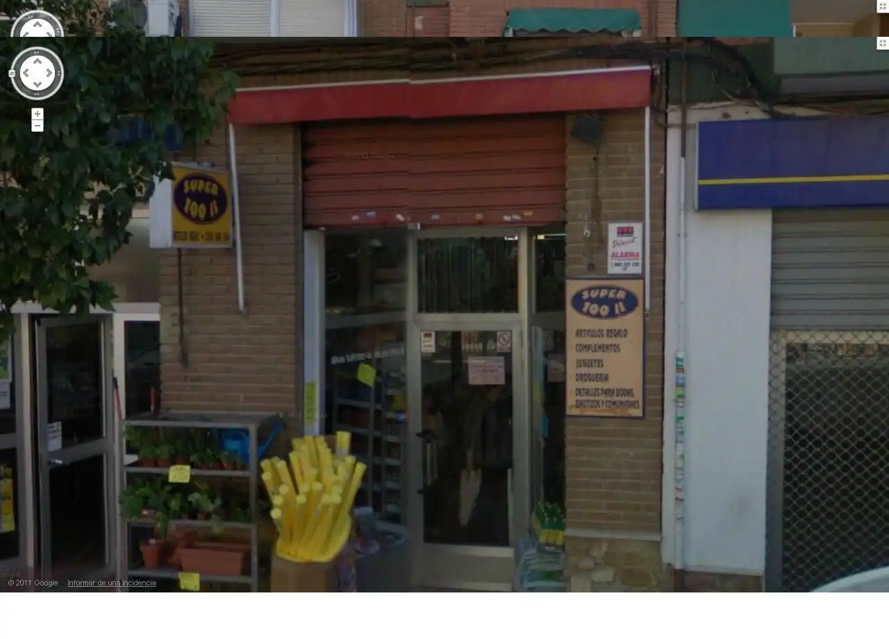 Locale commerciale in affitto a Carrer Ferrandis Luna 24
