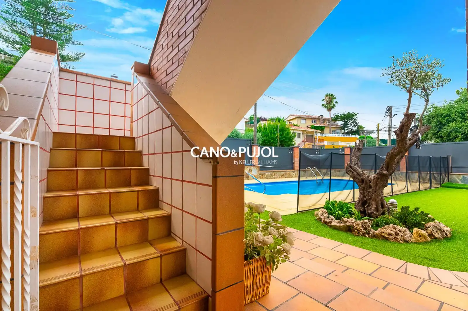 Piscina de Casa o chalet en venta en Terrassa con Aire acondicionado, Calefacción y Terraza