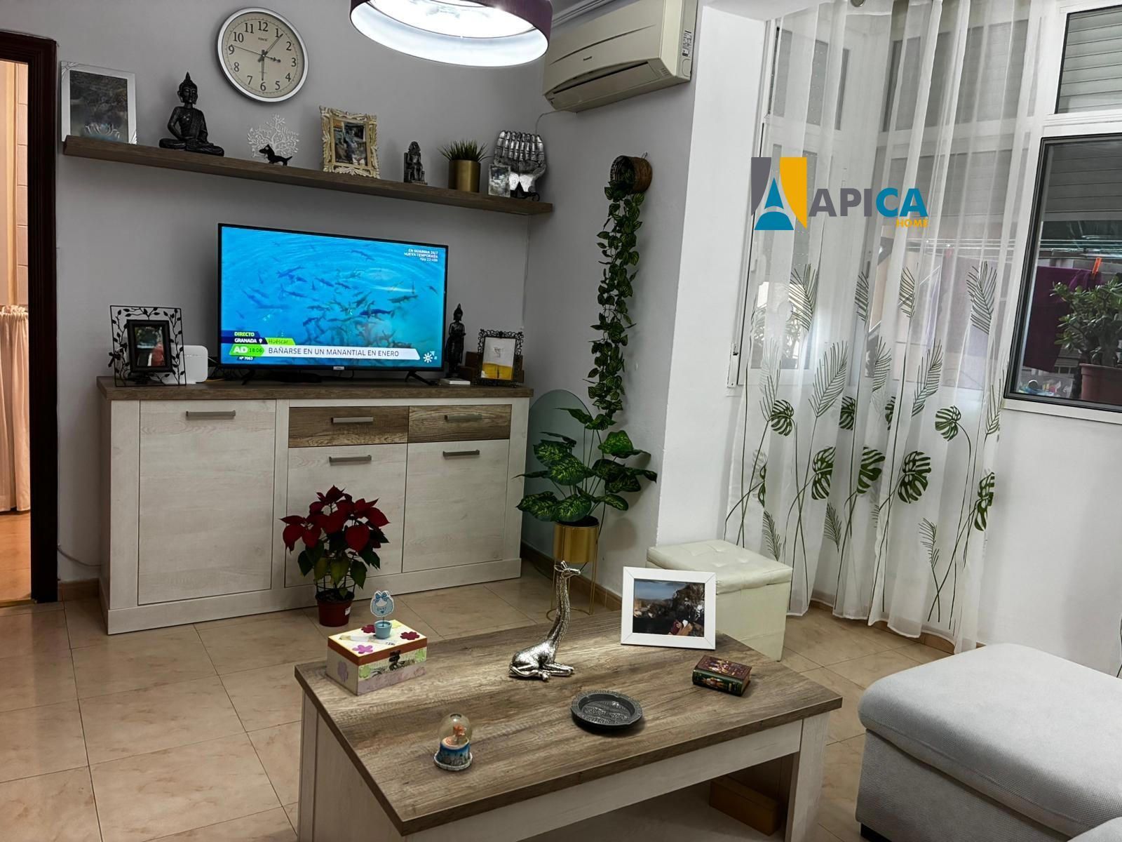 Sala d'estar de Pis en venda en Algeciras amb Aire condicionat