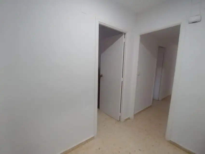 Flat for sale in Valencia  with Air Conditioner