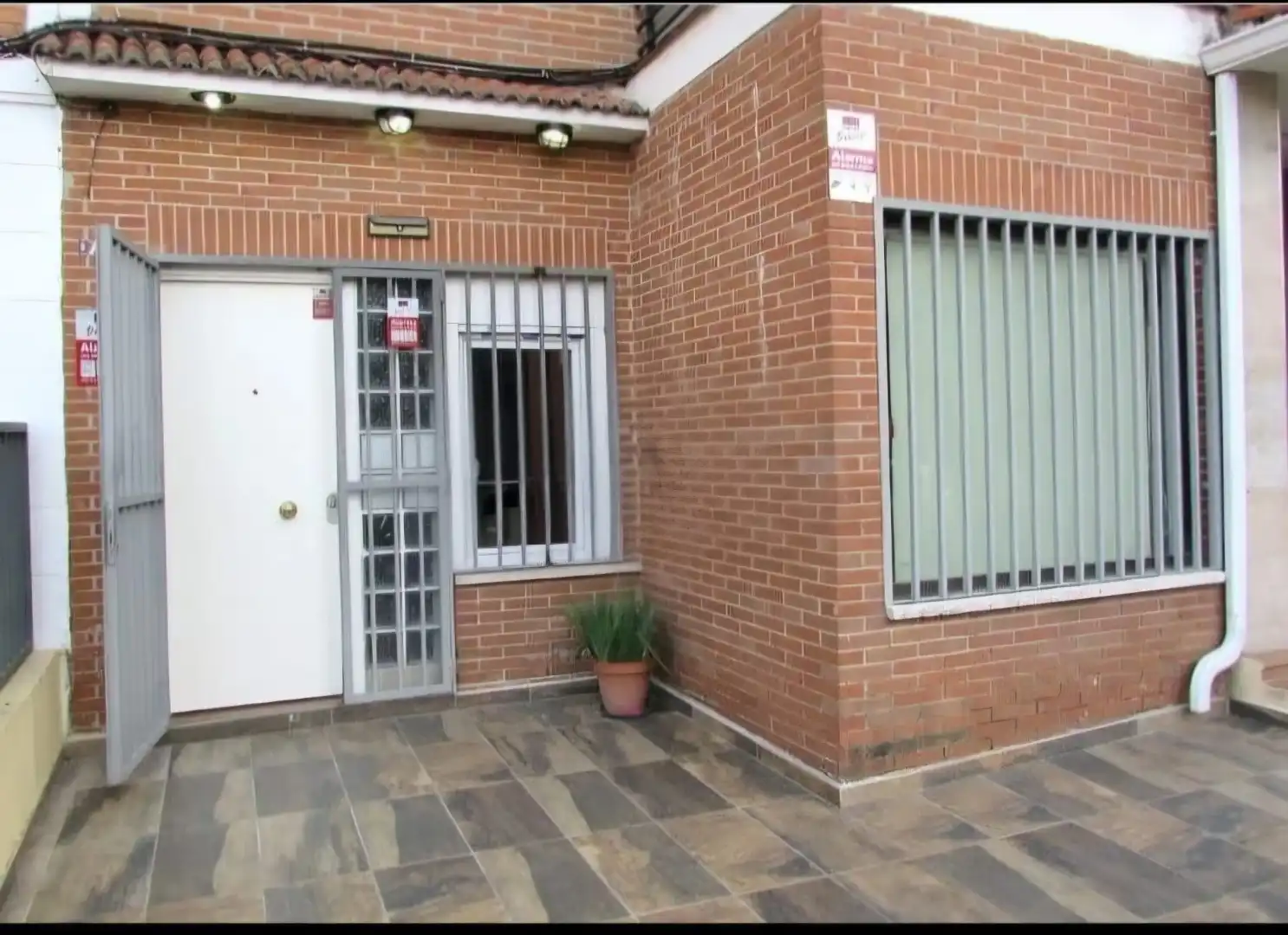 Vista exterior de Piso de alquiler en Carlos Ruiz