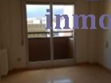 Piso con balcón en venta en Calle Avenida de la Rioja