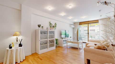 Foto 2 de Piso en venta en Plaza de Los Fueros, Barañáin / Barañain, Navarra
