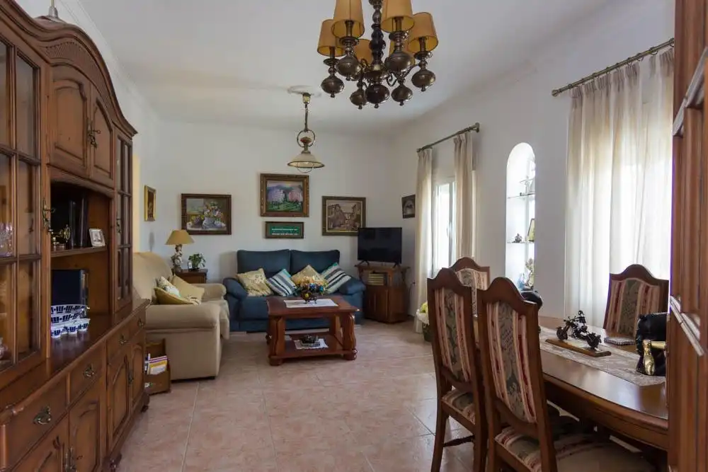 Sala d'estar de Casa o xalet en venda en El Puerto de Santa María amb Jardí privat i Traster