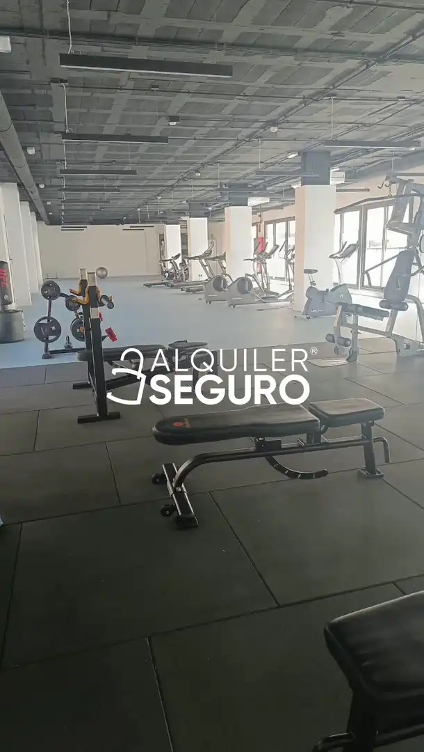 Piso de alquiler en Sevilla con Aire acondicionado, Trastero y Piscina