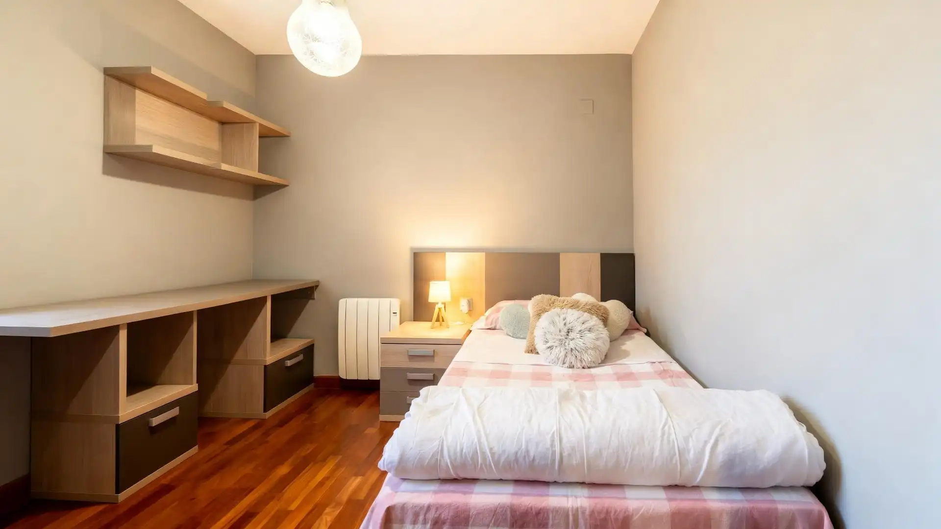Habitación de Casa adosada en venta en Alicante / Alacant con Aire acondicionado, Jardín privado y Terraza