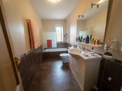 Bany de Casa o xalet en venda en Valdeobispo amb Aire condicionat