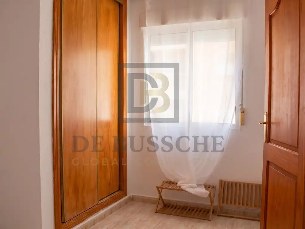 Habitación de Piso de alquiler en Torrevieja con Piscina, Amueblado y Lavadora