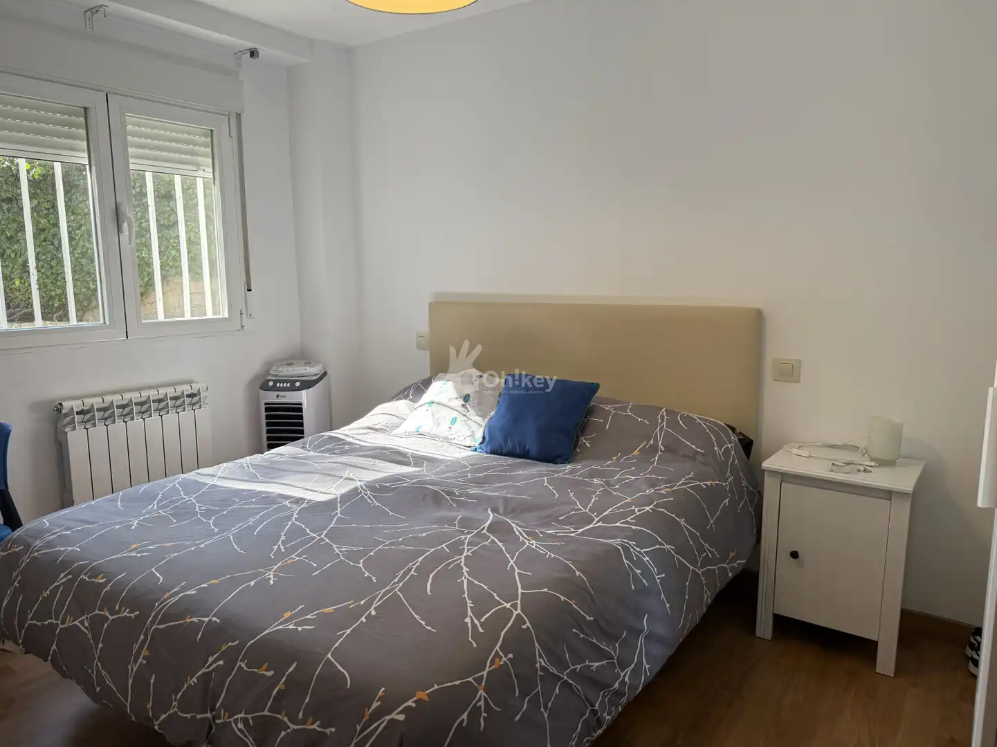Schlafzimmer von Wohnung zum Verkauf in Fresnedillas de la Oliva mit Klimaanlage, Heizung und Privatgarten