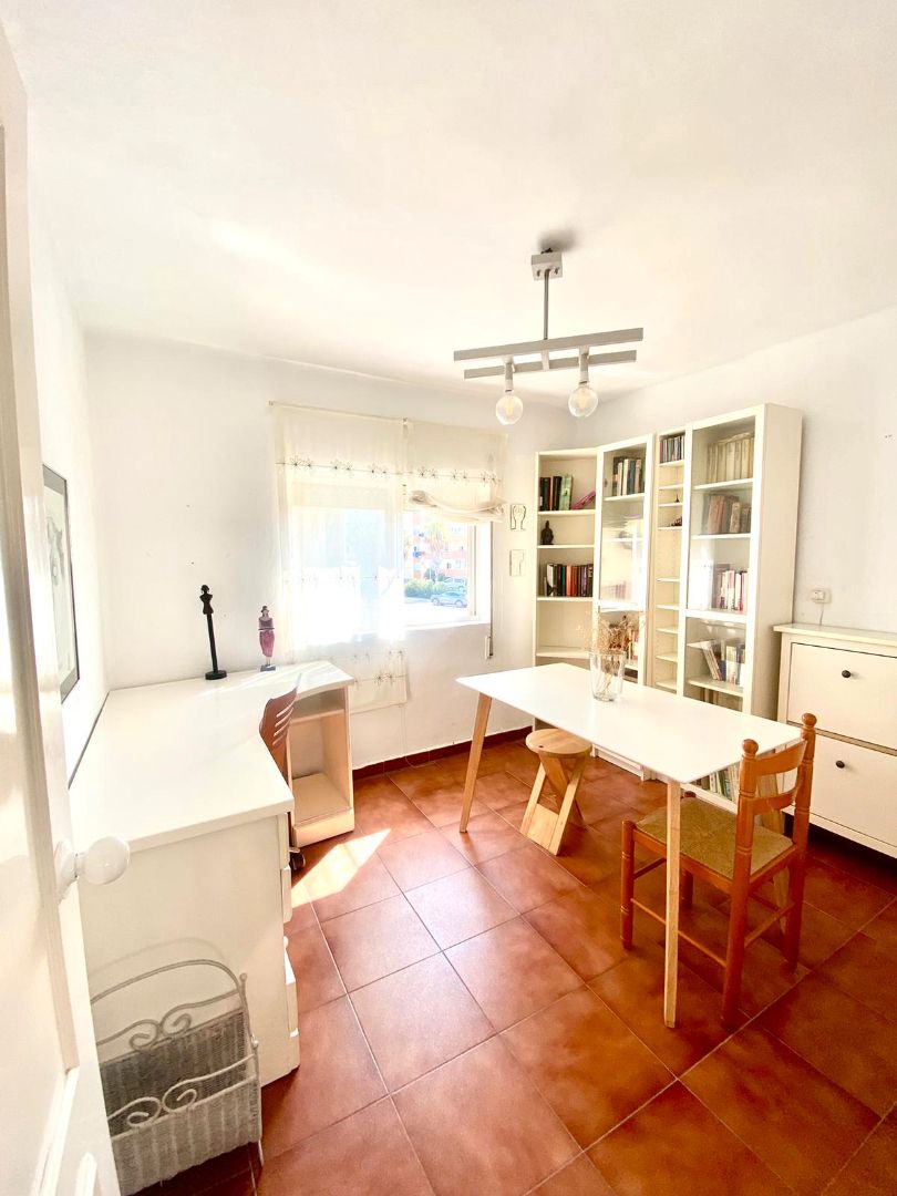 Habitación de Piso de alquiler en Tarifa con Amueblado y Se aceptan mascotas