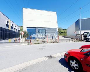 Vista exterior de Nau industrial en venda en Santurtzi 