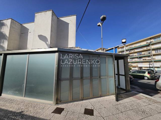 Local comercial en Alquiler en Diputacion en Cap de Sant Pere
