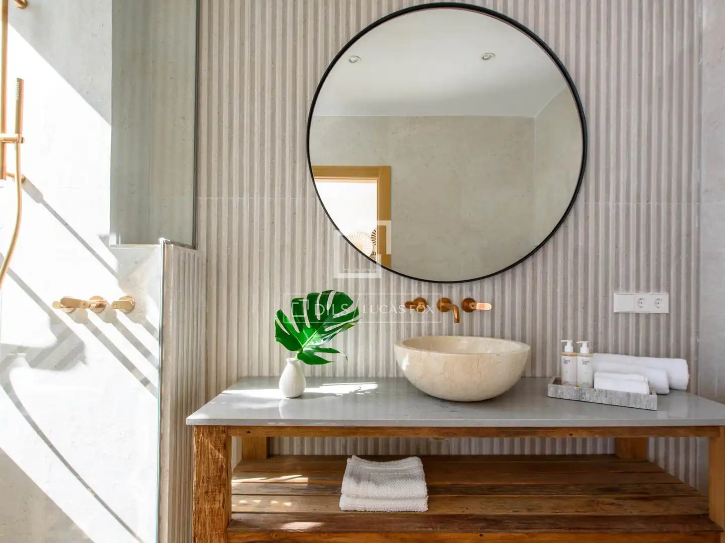Bathroom of Houses for sale in Santa Eulària des Riu  with Air Conditioner and Swimming Pool