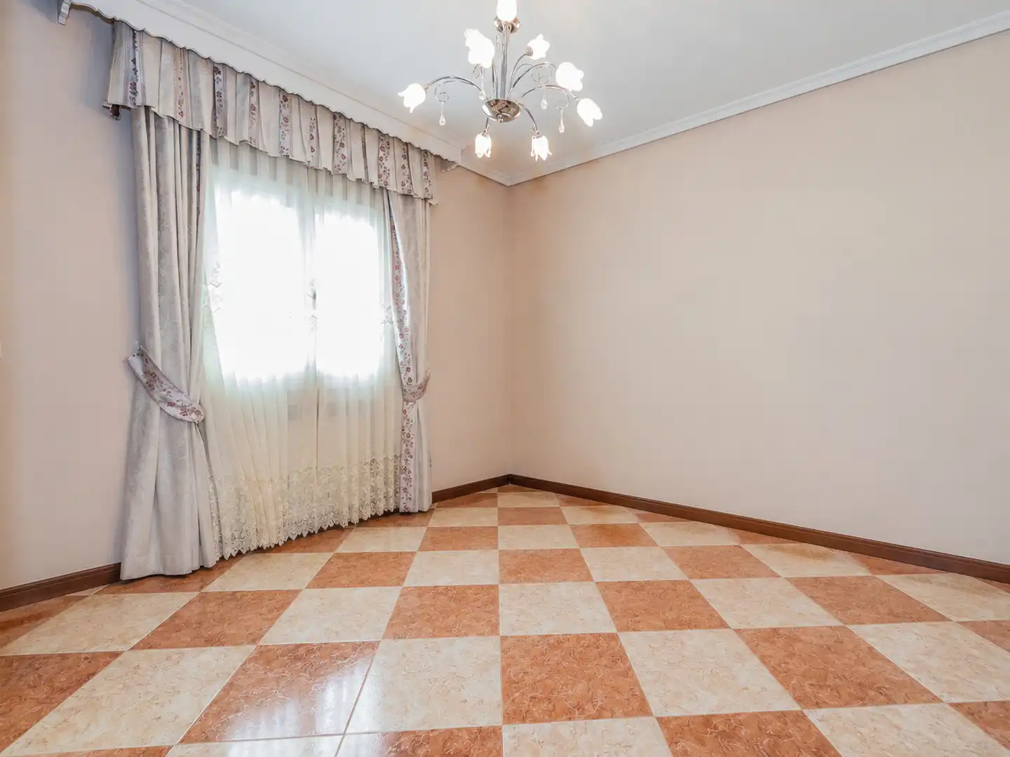 Habitación de Piso en venta en Madrid con Aire acondicionado, Calefacción y Terraza