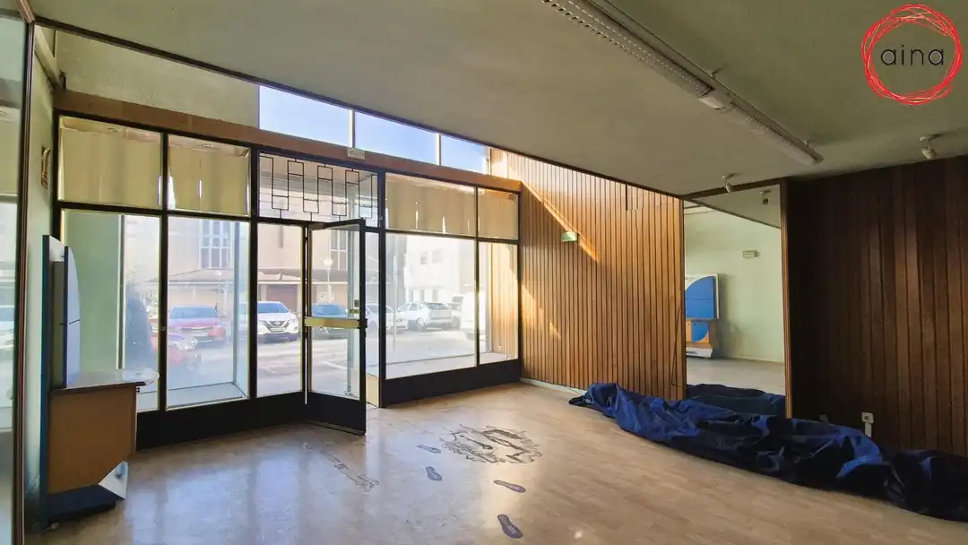 Local en venta en  Pamplona / Iruña con Aire acondicionado y Amueblado