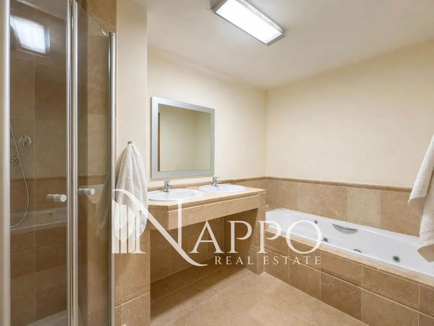 Badezimmer von Wohnung zum Verkauf in Calvià mit Klimaanlage, Heizung und Terrasse