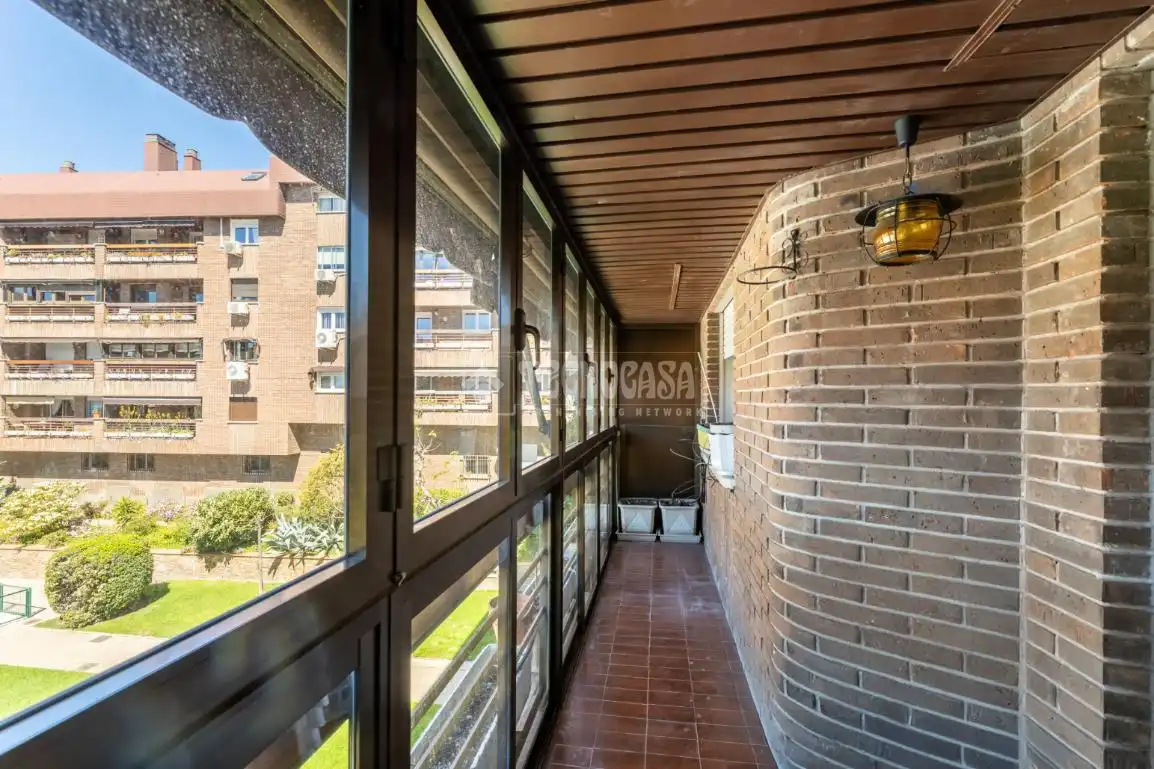 Terraza de Piso en venta en Las Rozas de Madrid con Calefacción, Terraza y Trastero