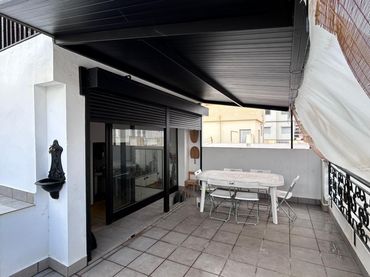 Casa bifamiliare con balcone in vendita a Calle de San Lucas 36
