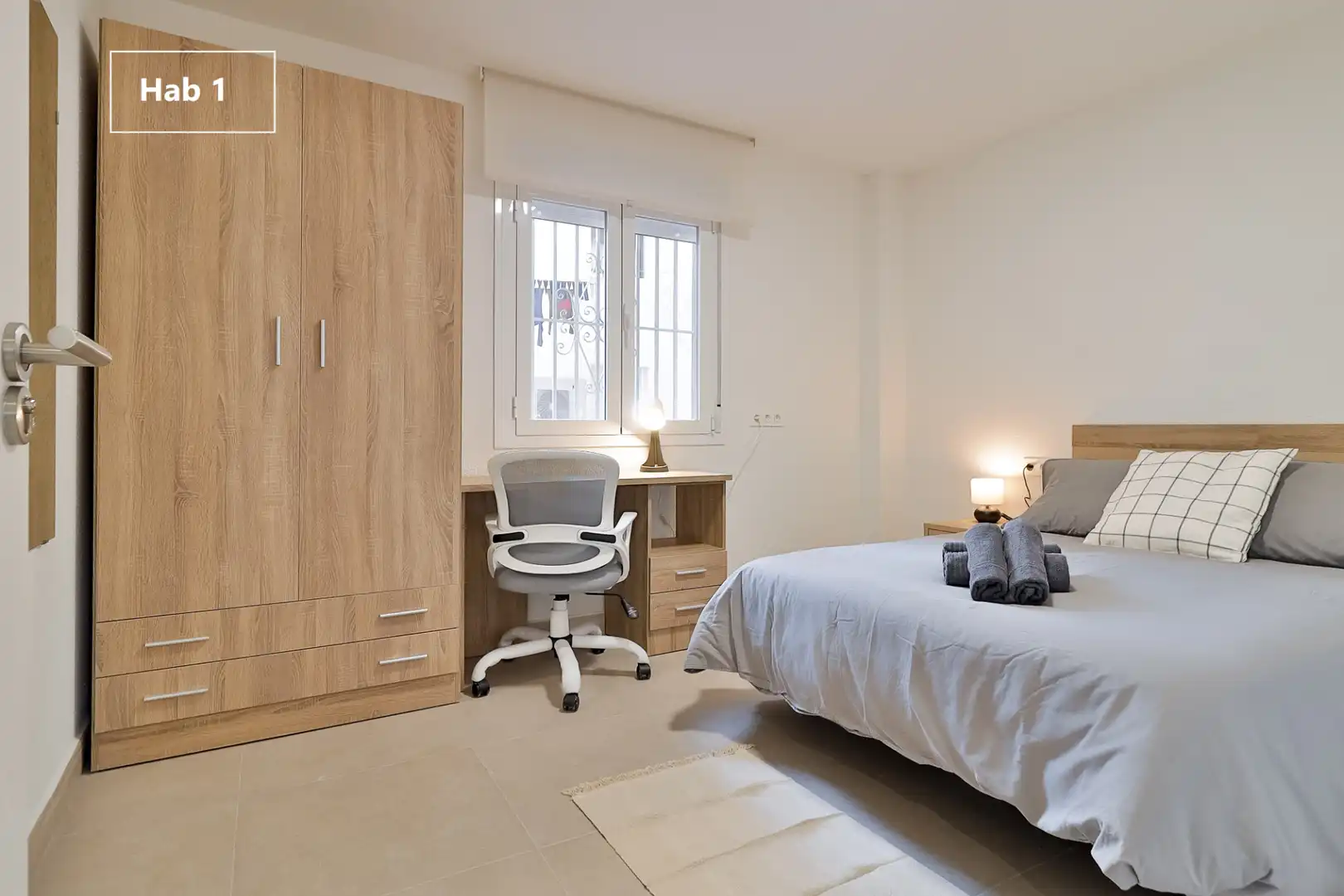 Habitación de Piso de alquiler en Málaga con Aire acondicionado, Amueblado y Internet