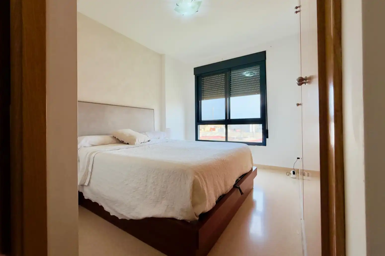 Bedroom of Flat for sale in Torrent  with Air Conditioner, Storage room and Balcony