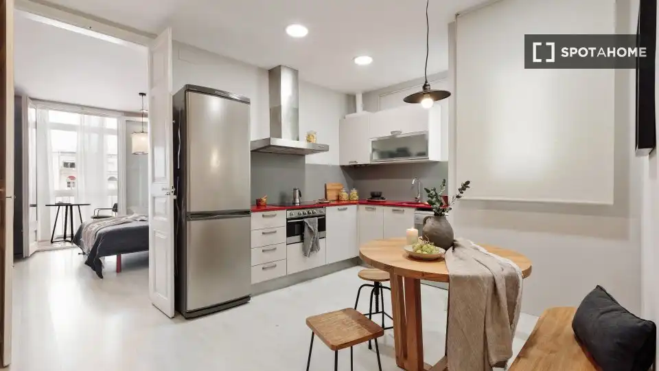 Cocina de Piso de alquiler en Barcelona con Aire acondicionado, Calefacción y Amueblado