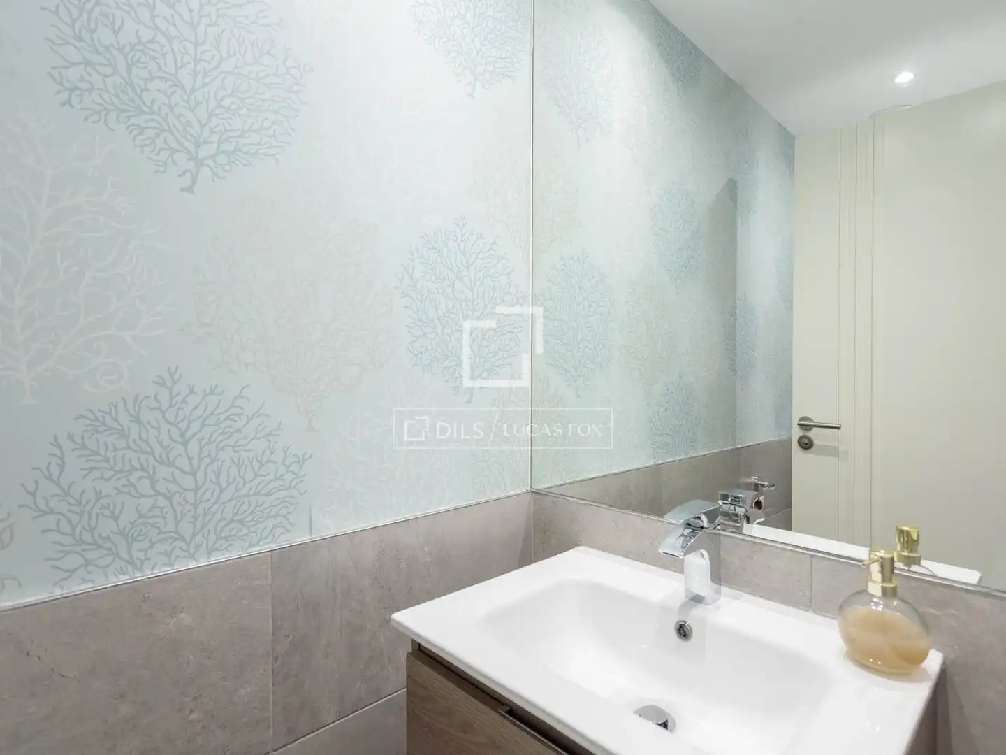 Badezimmer von Wohnung zur Miete in Madrid mit Klimaanlage, Heizung und Parkett