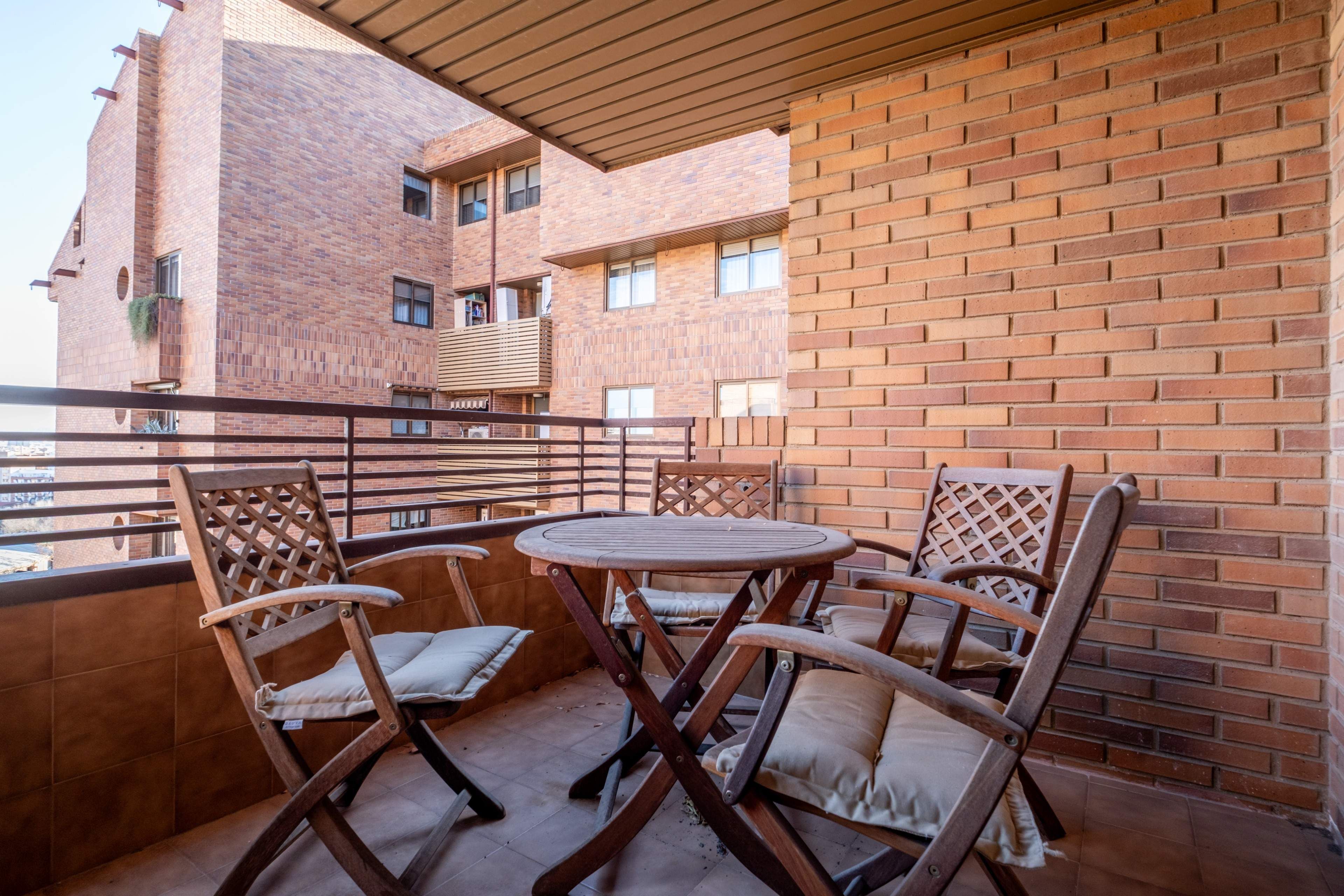 Terrassa de Pis de lloguer en  Zaragoza Capital amb Aire condicionat, Calefacció i Jardí privat