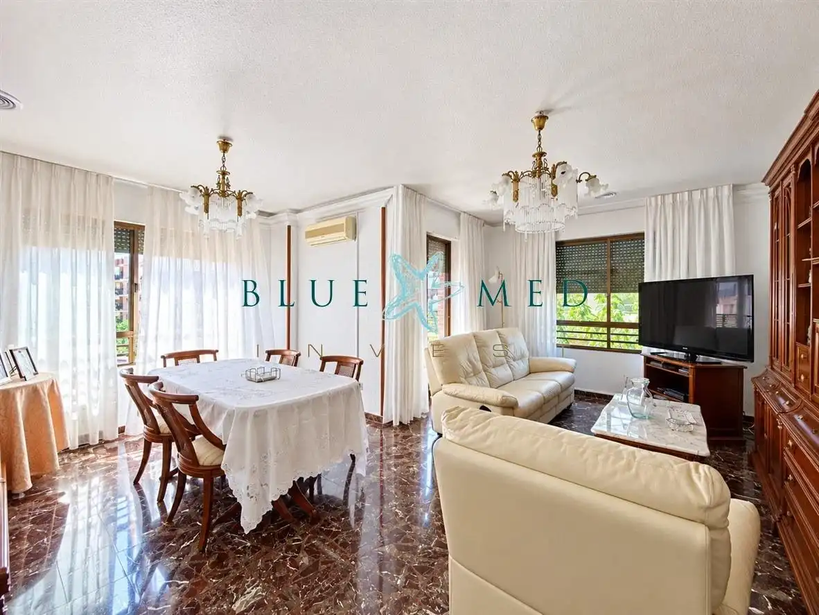 Piso con terraza en venta en Avenida Avenida Constitución