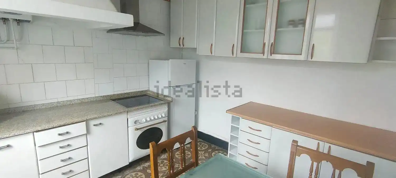 Kitchen of Flat for rent in Santiago de Compostela   with Furnished