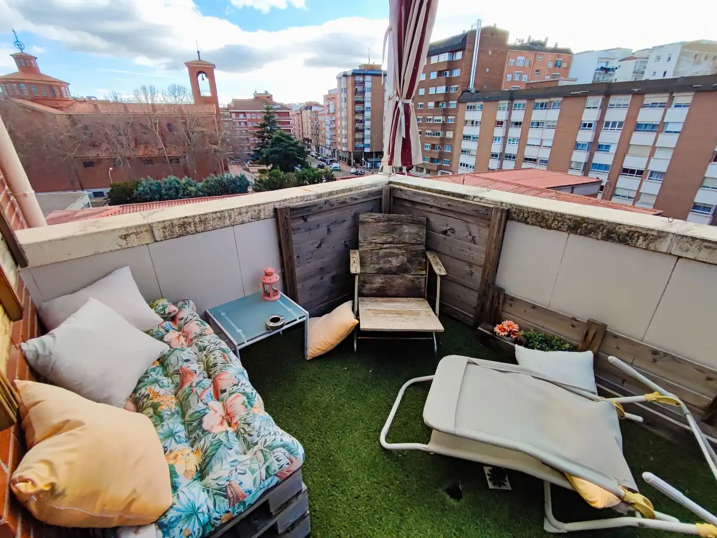 Terrace of Attic for sale in Palencia  with Air Conditioner, Heating and Parquet flooring