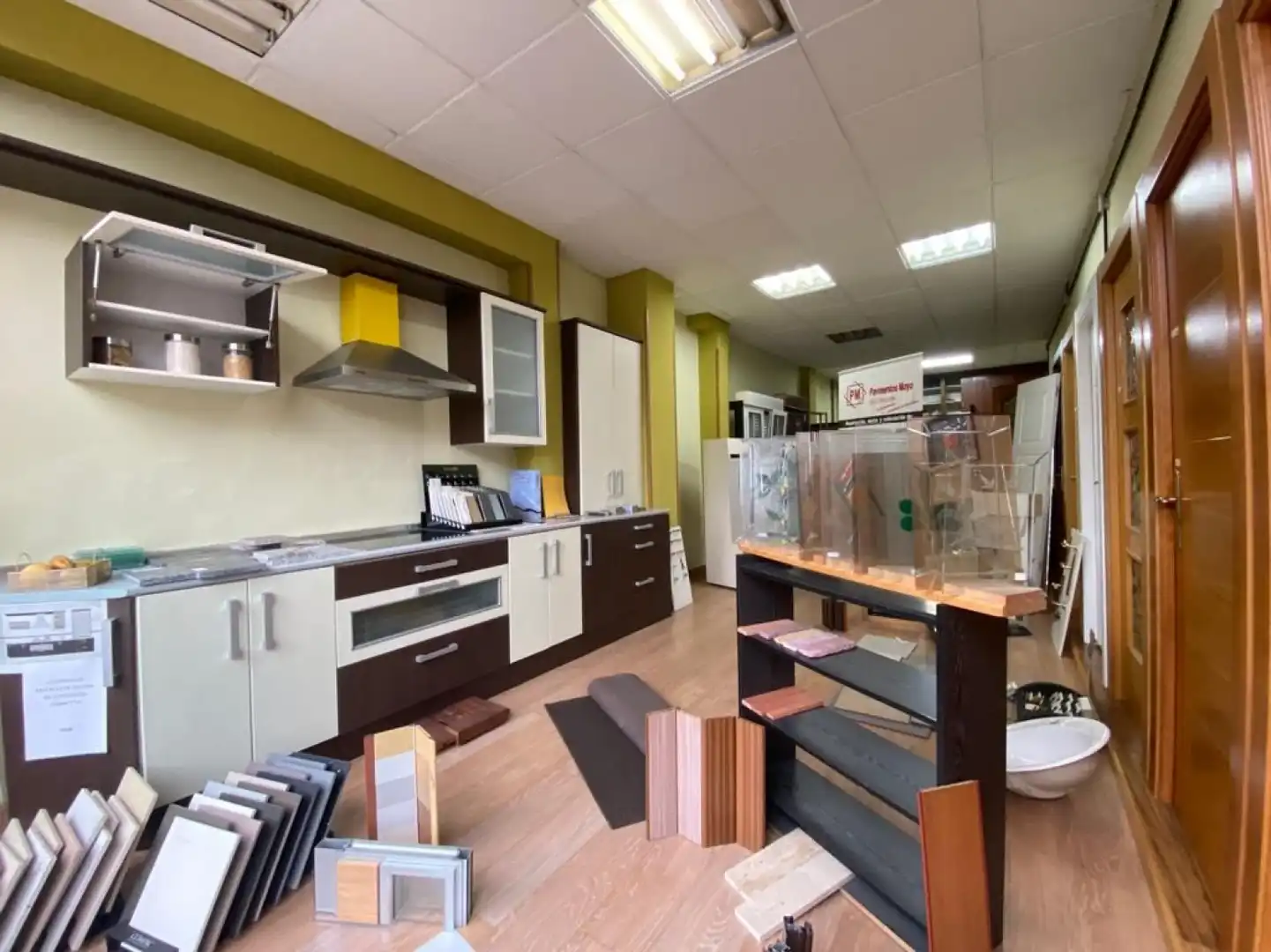 Business premises for sale in Oviedo - Calle Coronel Bobes