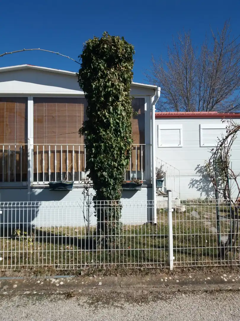 Vista exterior de Casa o xalet en venda en Covarrubias amb Moblat, Forn i Rentadora
