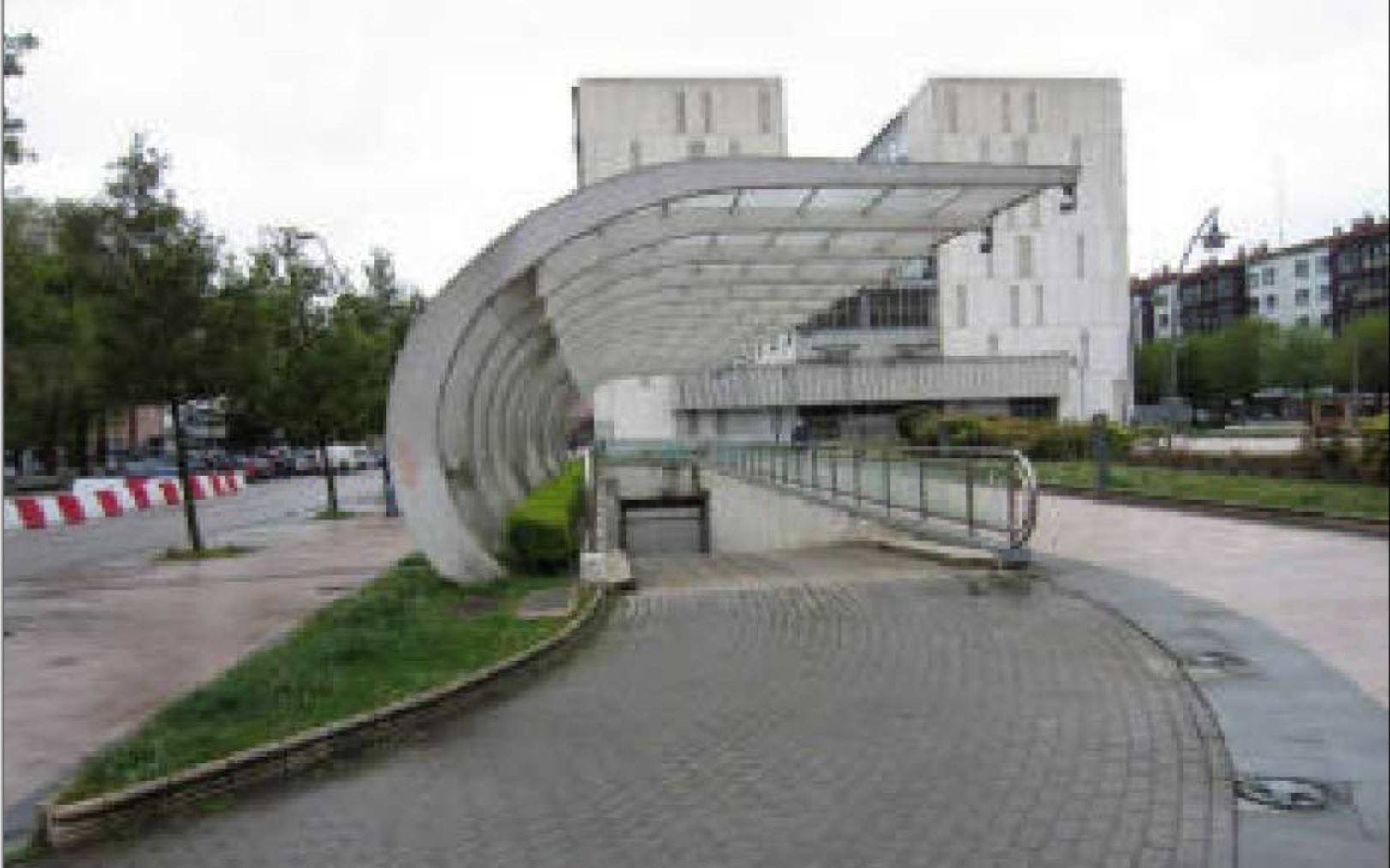 Vista exterior de Garaje en venta en Burgos Capital