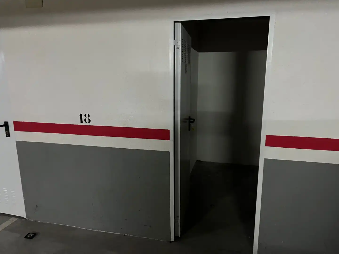Parkplatz von Garage zum Verkauf in Ávila