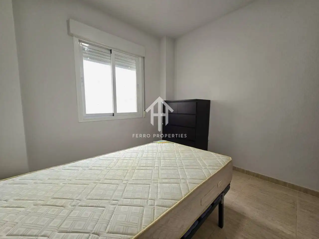 Habitación de Piso de alquiler en Loja con Aire acondicionado, Amueblado y Balcón