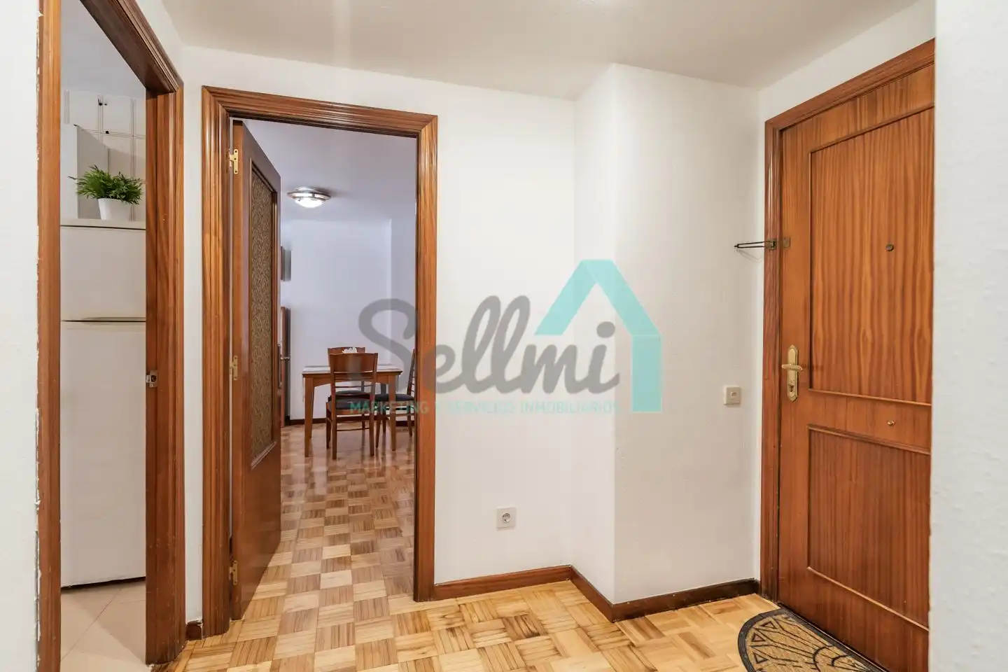 Piso de alquiler en Oviedo  con Calefacción, Parquet y Terraza