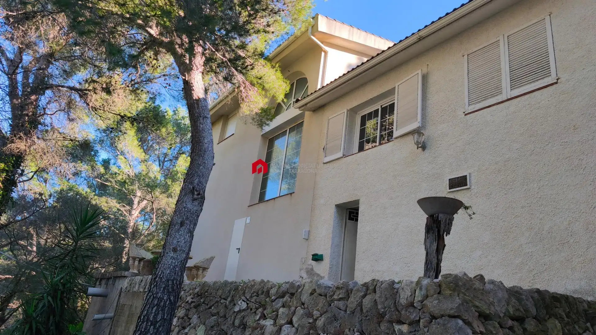 Vista exterior de Casa o xalet en venda en Tortosa amb Calefacció, Jardí privat i Terrassa