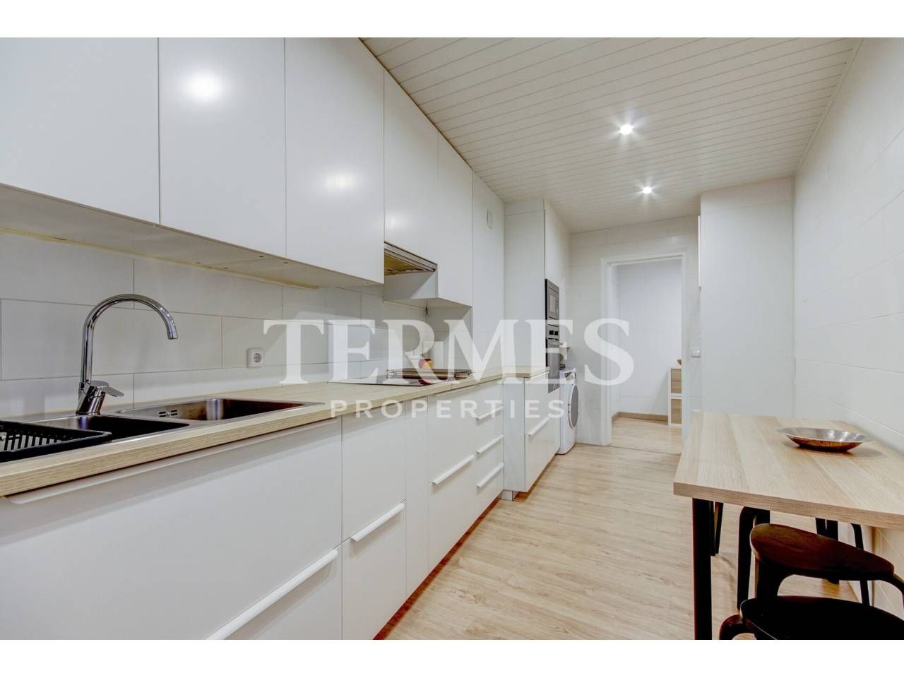 Küche von Wohnung zum Verkauf in Puigcerdà mit Klimaanlage, Heizung und Balkon