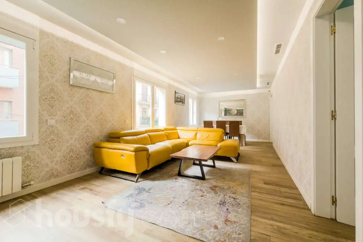 Piso en venta en CL CORONEL SANFELIU, El Clot